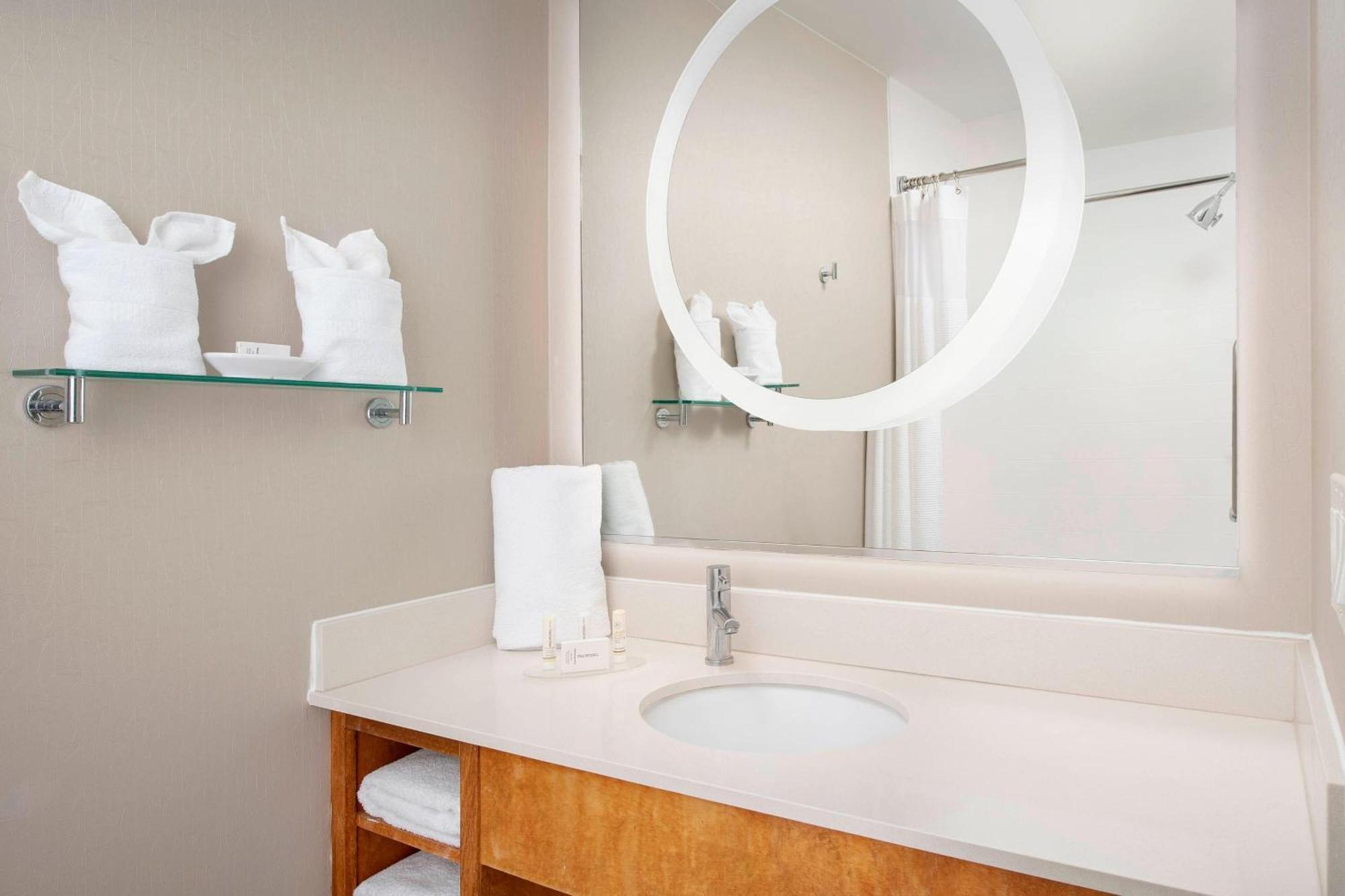 Springhill Suites Potomac Mills Вудбридж Экстерьер фото
